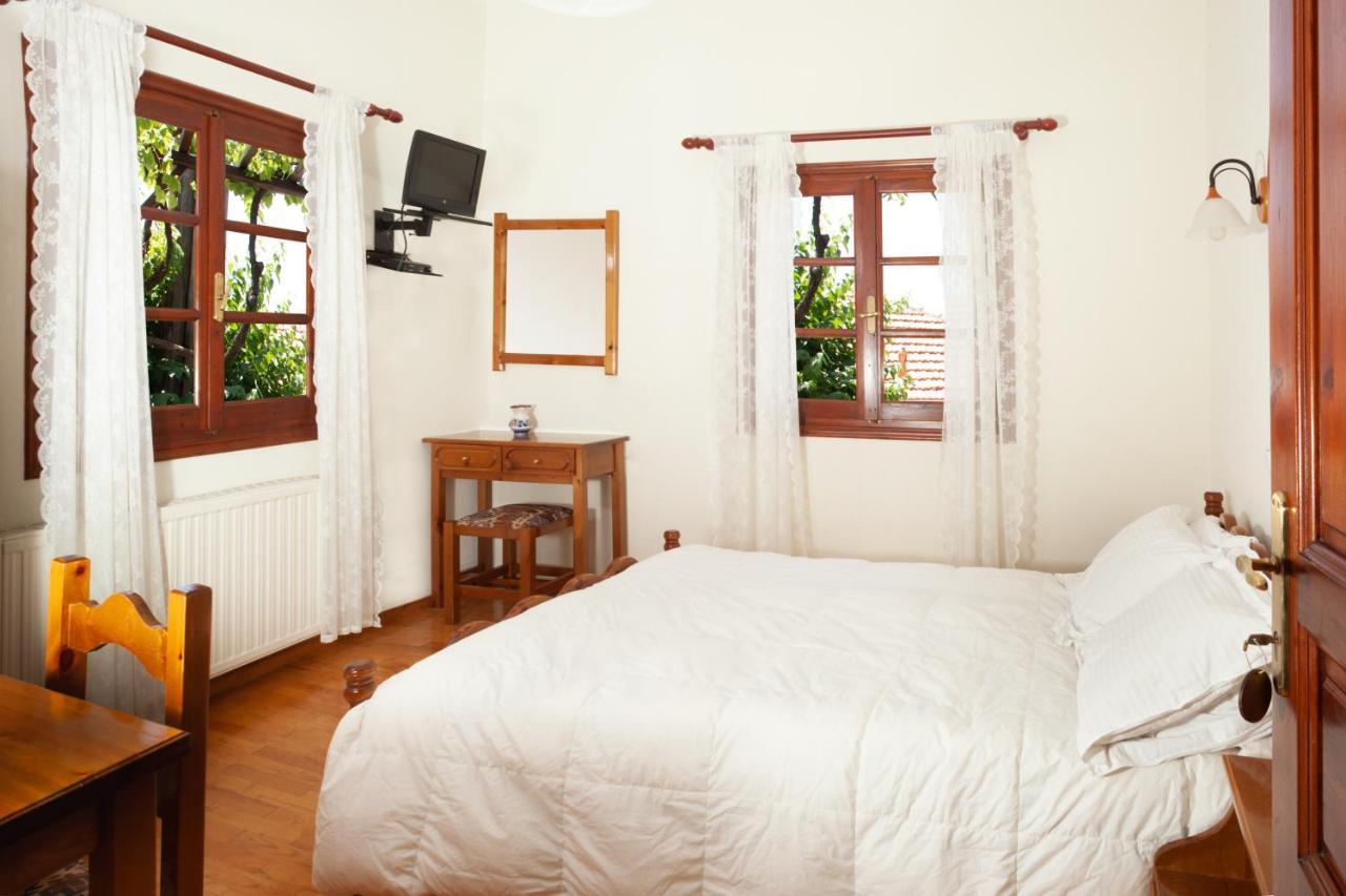 포르테리아 Elatos Country House B&B 외부 사진